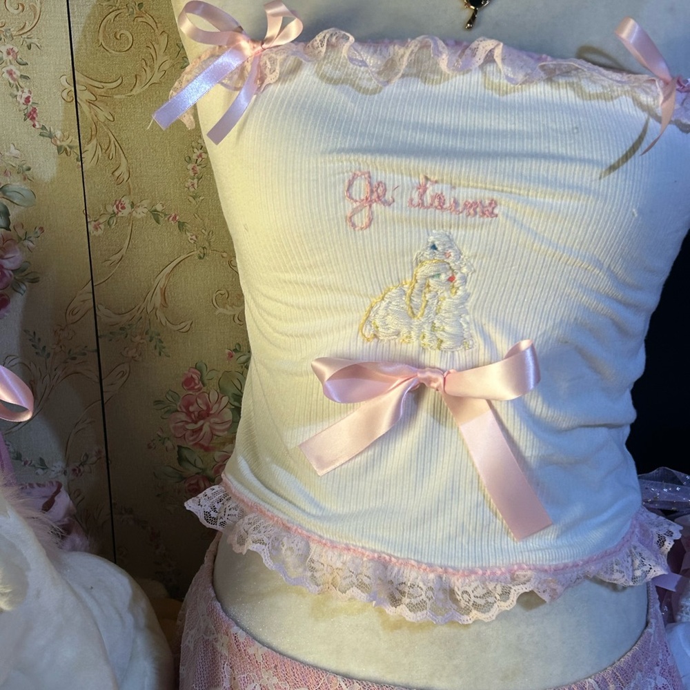 Je t’aime 🎀🐇, adorable white& pink cami tube top  lace  trim bows bunny